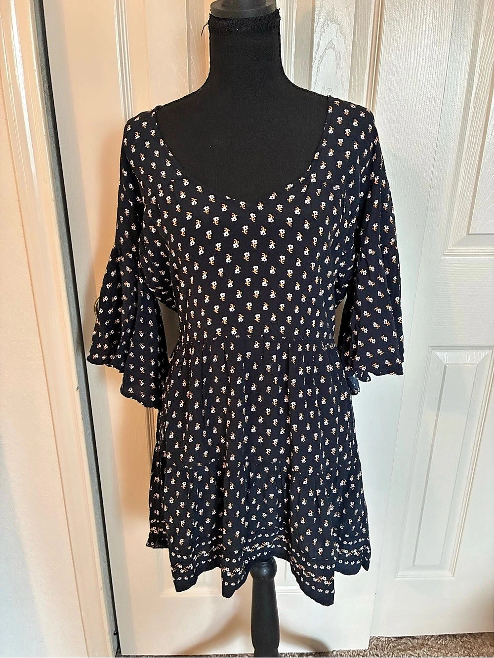 Faithful the Brand Floral Rayon Mini Dress in Black & Pink Size Small NWT
